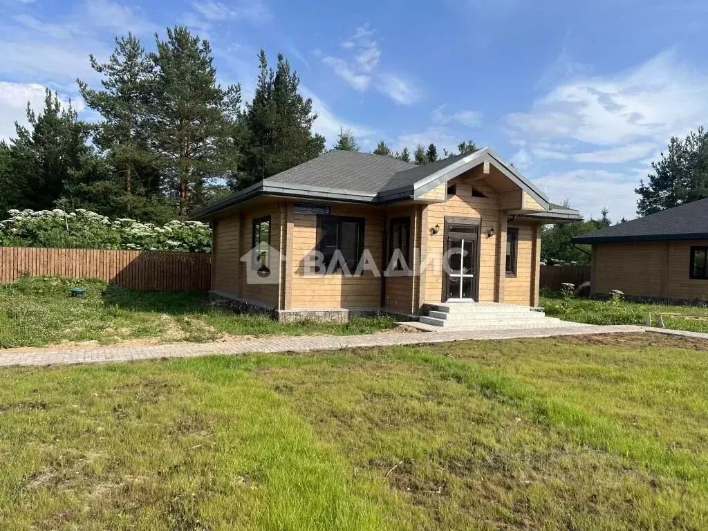 Дом в Коми, Сыктывкар ул. Пузиновского, 9 (100 м) - Фото 1