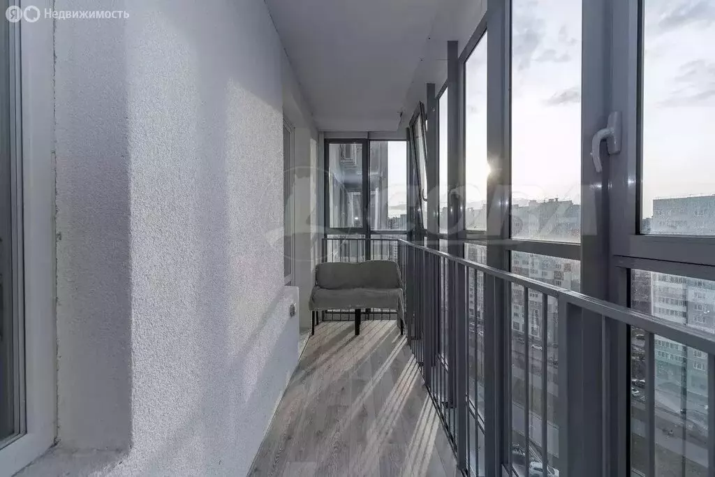 1-комнатная квартира: Тюмень, улица Константина Посьета, 12 (58.4 м) - Фото 1