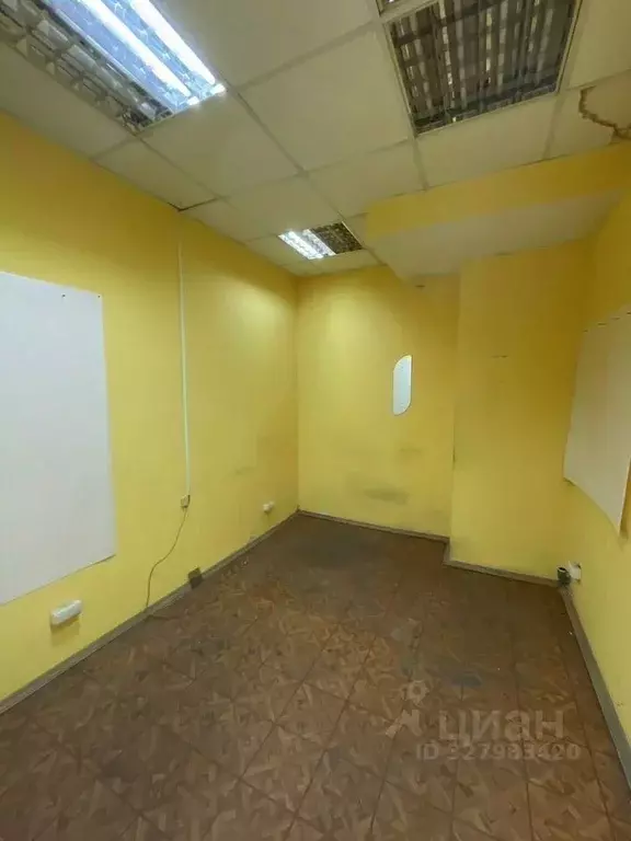 Помещение свободного назначения в Санкт-Петербург ул. Оптиков, 4 (180 ... - Фото 2