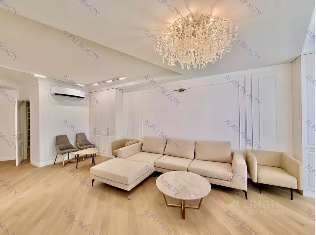 3-к кв. Краснодарский край, Сочи Центральный мкр, ул. Войкова, 21 ... - Фото 0