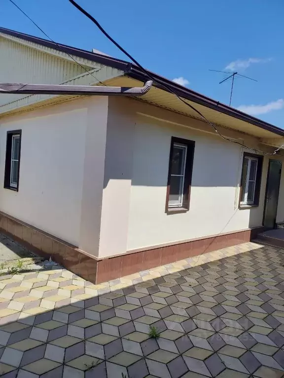 Дом в Карачаево-Черкесия, Черкесск ул. Фурманова (45 м) - Фото 1