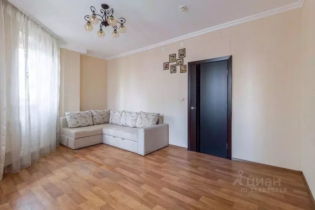 1-к кв. Тюменская область, Тюмень ул. Василия Гольцова, 3 (42.0 м) - Фото 0