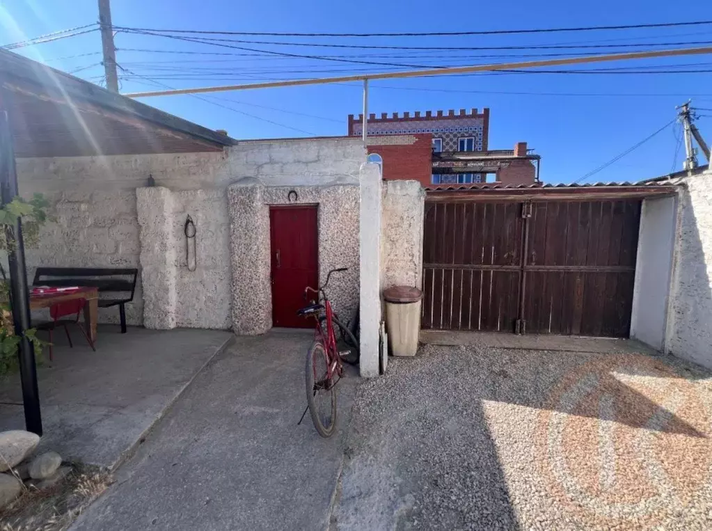 Дом в Крым, Сакский район, с. Штормовое ул. Строительная, 34 (106 м) - Фото 1