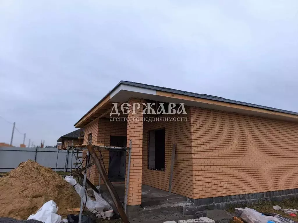 Коттедж в Белгородская область, Старый Оскол Строитель мкр,  (115 м) - Фото 1