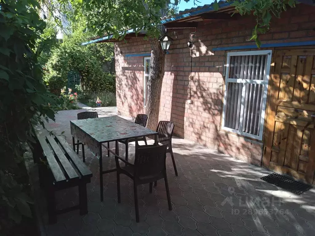 Дом в Краснодарский край, Ейск Московская ул., 52 (25 м) - Фото 2