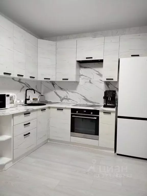 1-к кв. Омская область, Омск ул. 70 лет Октября, 3/5 (40.8 м) - Фото 0