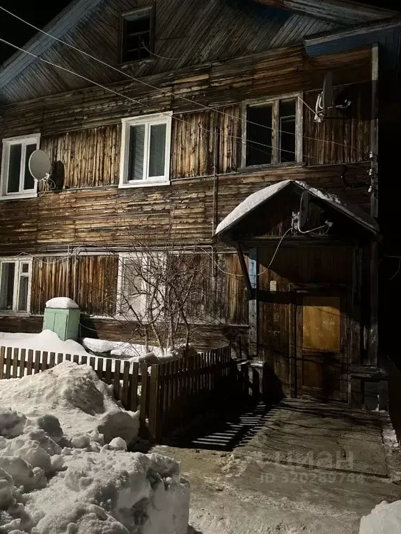 3-к кв. Мурманская область, Терский район, Умба пгт Горная ул., 56 ... - Фото 0