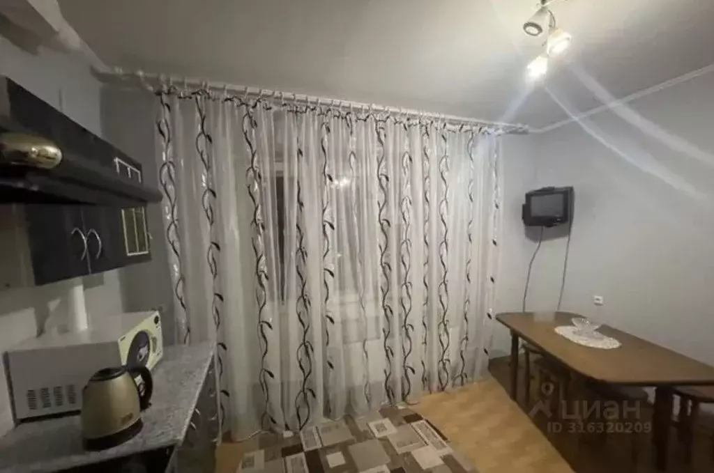 1-к кв. Белгородская область, Старый Оскол Степной мкр, 2 (53.0 м) - Фото 1