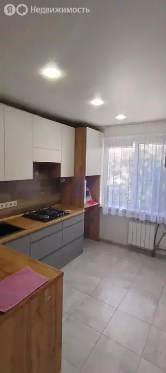 3-комнатная квартира: Чебоксары, Гражданская улица, 62/1 (65.6 м) - Фото 1