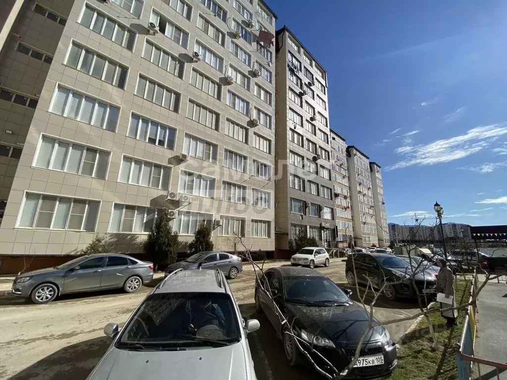 2-к кв. Дагестан, Каспийск ул. Магомедали Магомеджановa, 28 (76.6 м) - Фото 1