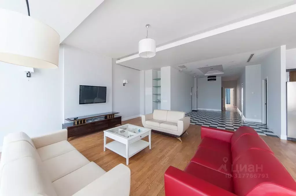 4-к кв. Москва ул. Климашкина, 17С2 (253.8 м) - Фото 0
