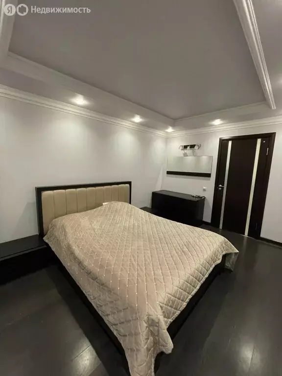 3-комнатная квартира: Мурманск, улица Капитана Маклакова, 11 (66 м) - Фото 1