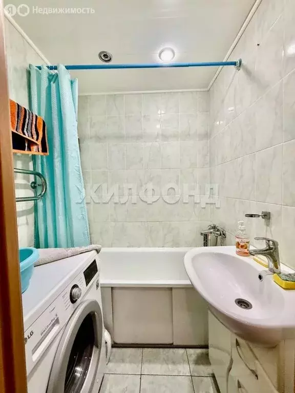 2-комнатная квартира: Тольятти, улица Льва Яшина, 8 (50 м) - Фото 0