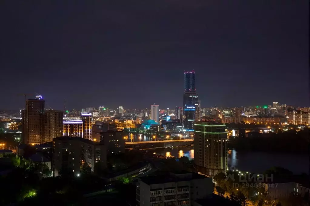 2-к кв. Свердловская область, Екатеринбург ул. Среднеуральская, 9 ... - Фото 2