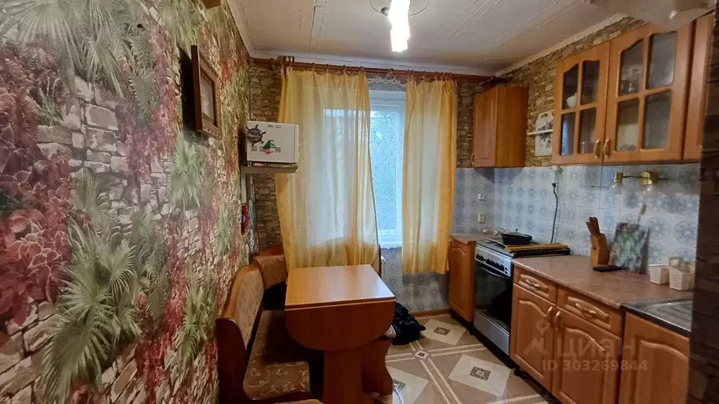 4-к кв. Псковская область, Пыталово Белорусская ул., 12 (68.0 м) - Фото 1