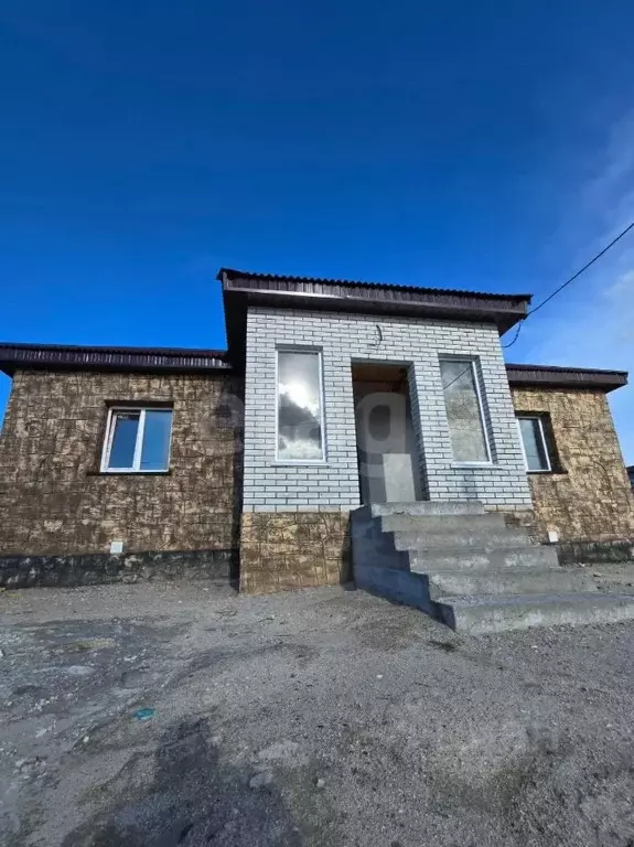 Дом в Амурская область, Белогорский муниципальный округ, с. Васильевка ... - Фото 1