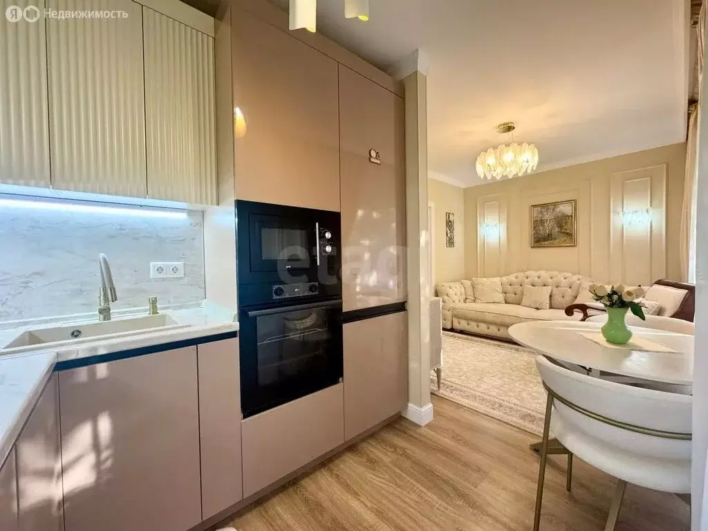 3-комнатная квартира: Москва, улица Обручева, 14 (55 м) - Фото 1