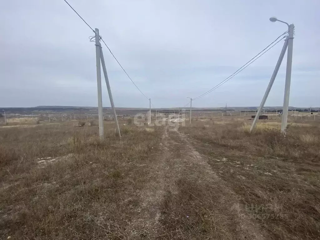 Участок в Крым, Симферопольский район, Чистенское с/пос, с. Левадки, ... - Фото 0