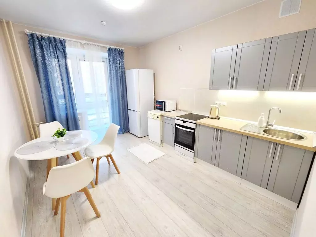 2-к кв. Красноярский край, Красноярск ул. Академгородок, 66 (58.0 м) - Фото 2