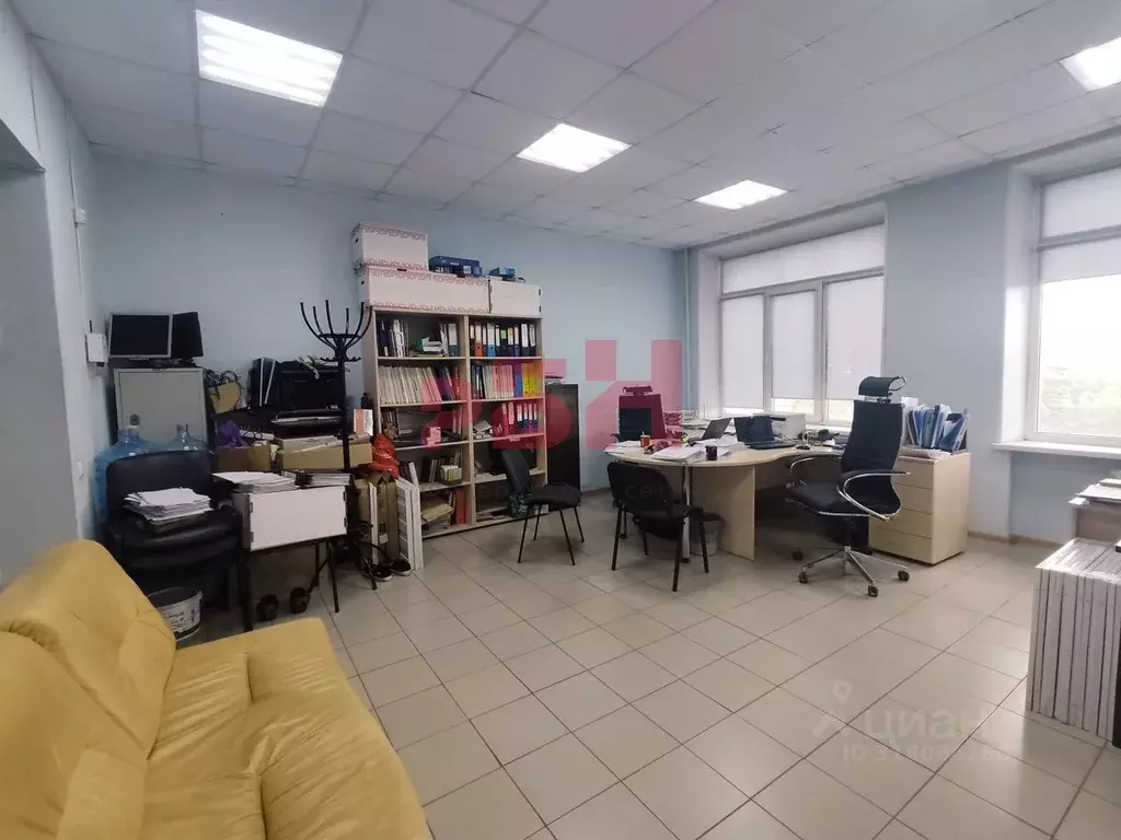 Офис в Челябинская область, Челябинск ул. Марченко, 24 (463 м) - Фото 0