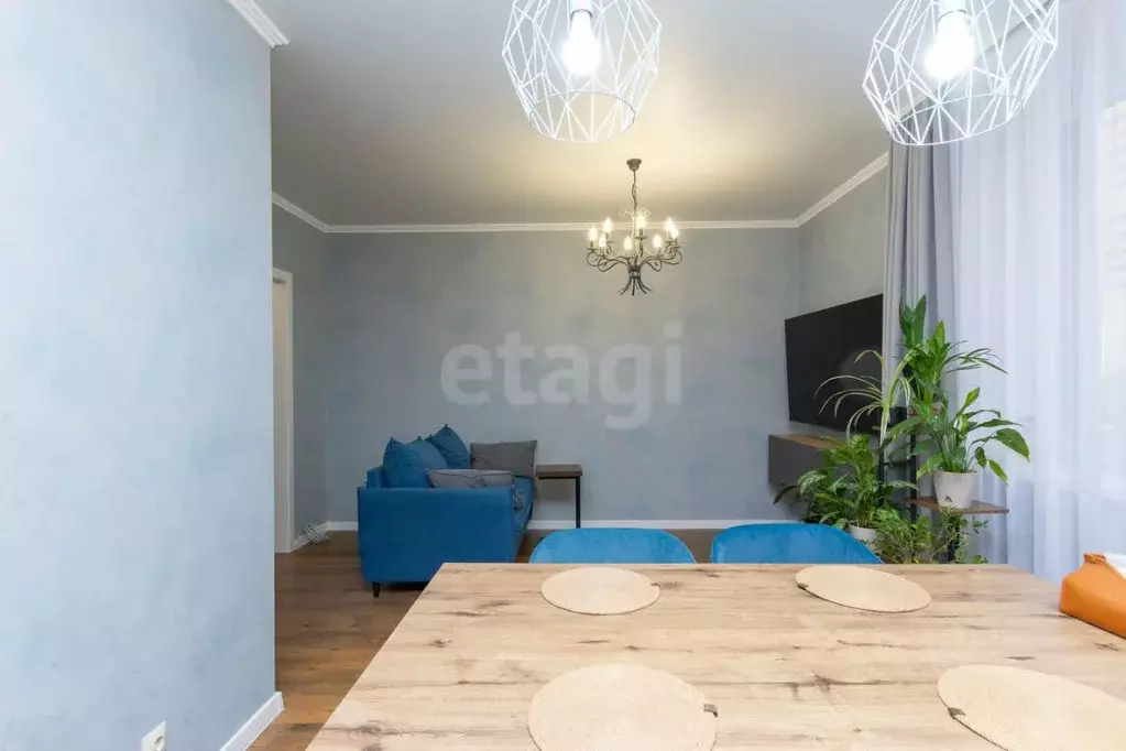 3-к кв. Тюменская область, Тюмень ул. Тимофея Чаркова, 81 (84.7 м) - Фото 1