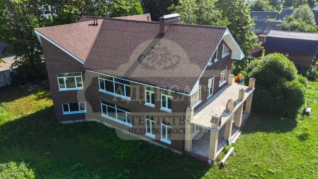 Коттедж в Ленинградская область, Волосово Красногвардейская ул., 6 ... - Фото 1