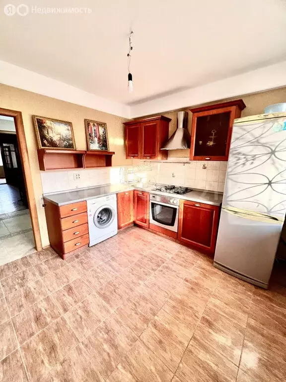 4-комнатная квартира: Махачкала, улица Нахимова, 5 (94 м) - Фото 0
