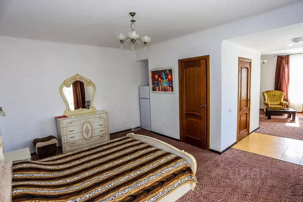 Комната Крым, Керчь ул. Галины Петровой, 9 - Фото 0