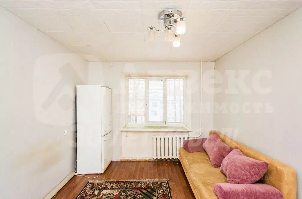 Комната Тюменская область, Тюмень Юганский проезд, 9 (9.9 м) - Фото 1