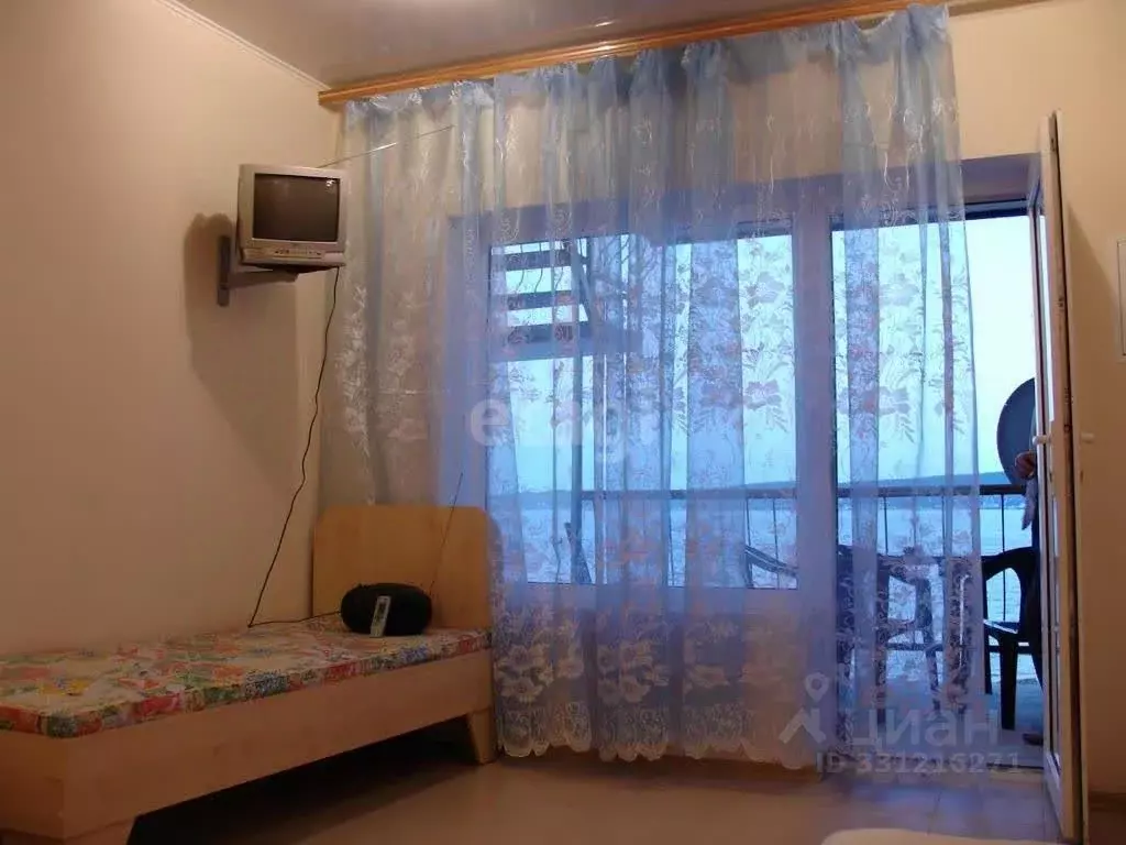 2-к кв. Крым, Феодосия наб. Черноморская, 42 (56.0 м) - Фото 1