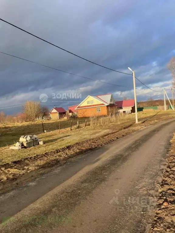 Участок в Чувашия, Цивильский муниципальный округ, д. Ситчараки ул. ... - Фото 0