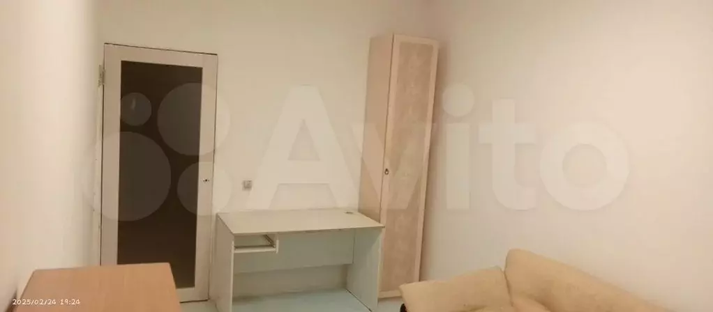 Комната 20 м в 9-к., 3/3 эт. - Фото 1