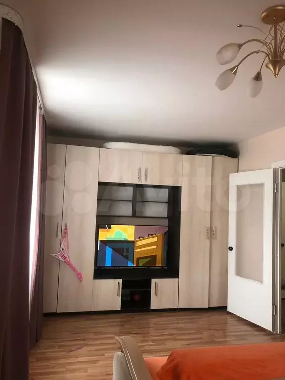 1-к. квартира, 42 м, 4/9 эт. - Фото 1