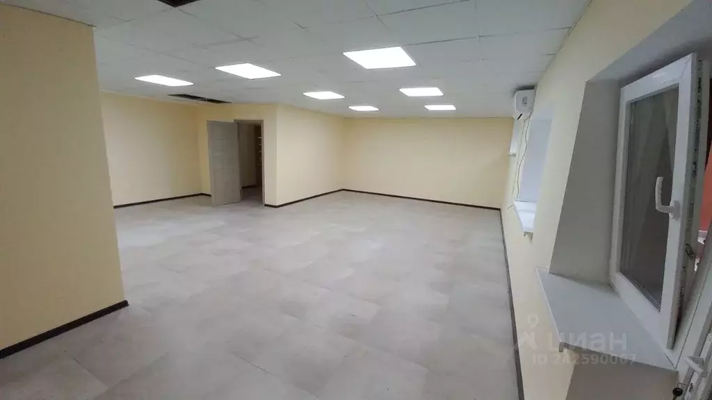 Помещение свободного назначения в Крым, Симферополь ул. ... - Фото 1