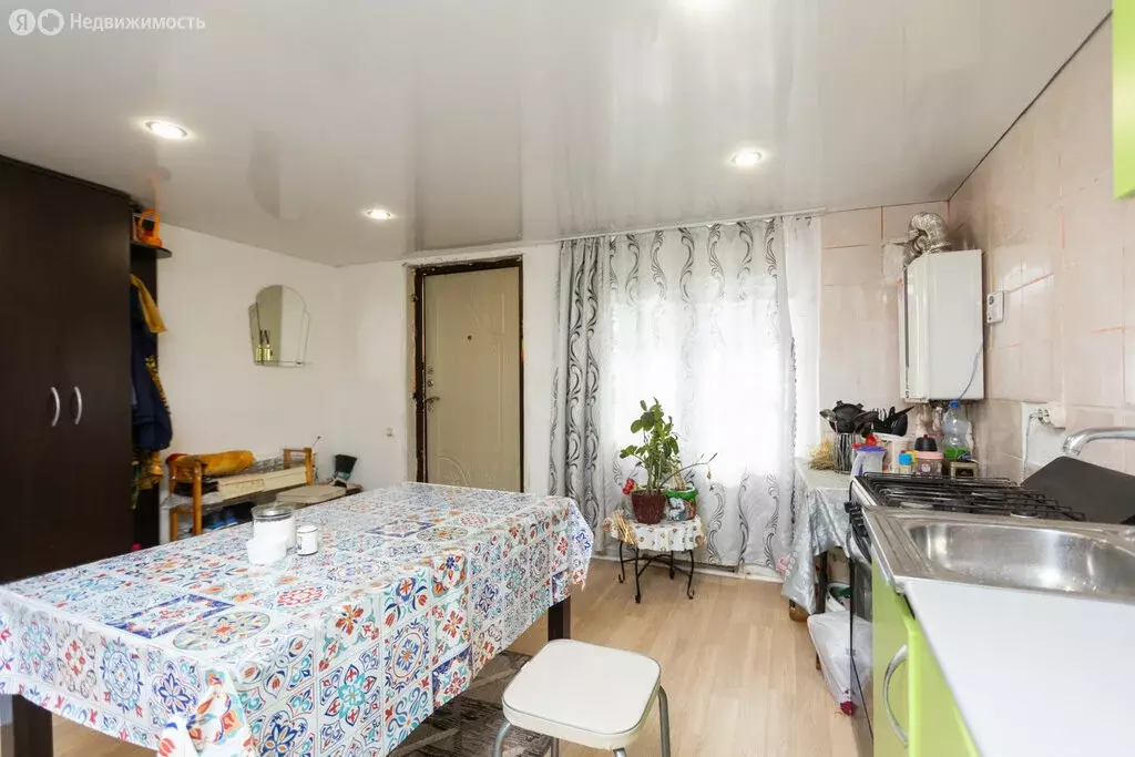 2-комнатная квартира: село Нежинка, Полевая улица, 3 (60 м) - Фото 1