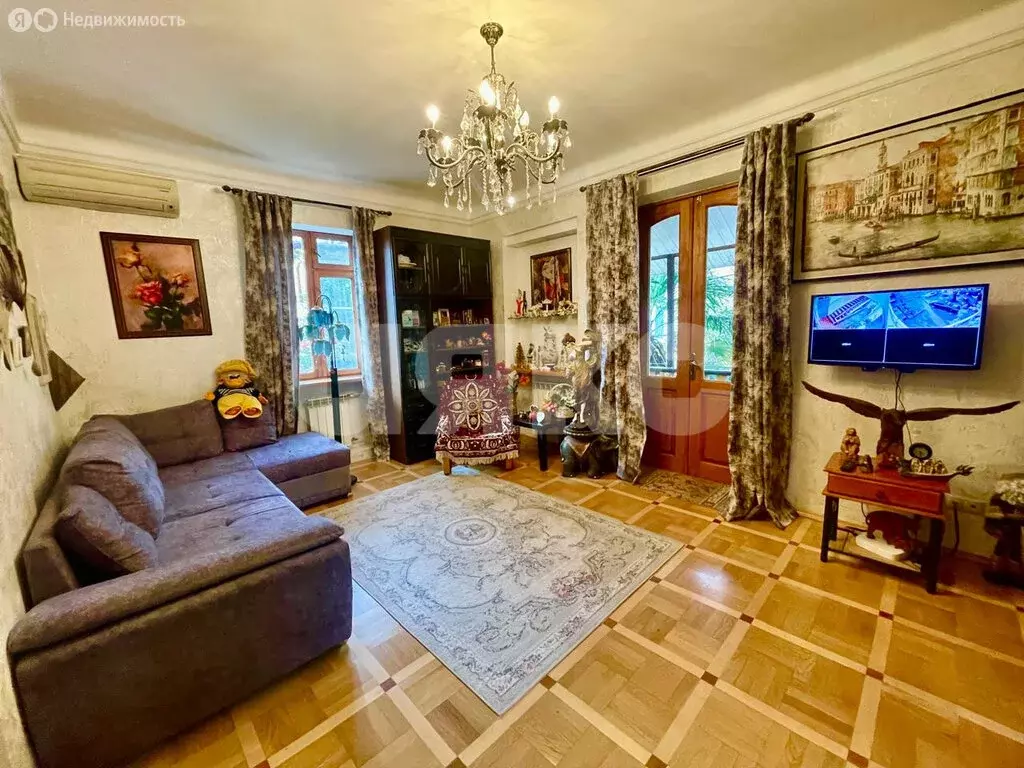 3-комнатная квартира: Сочи, микрорайон Центральный, улица Войкова, 49 ... - Фото 1