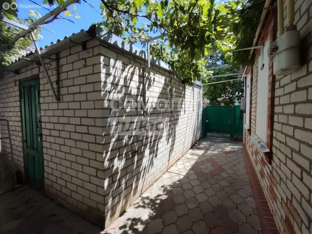 Дом в Приморско-Ахтарск, улица Комиссара Шевченко, 11 (66.6 м) - Фото 1