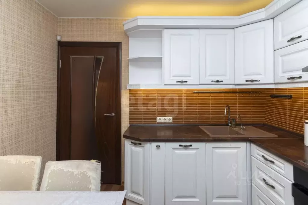 2-к кв. Тюменская область, Тюмень ул. Пермякова, 65 (59.5 м) - Фото 1