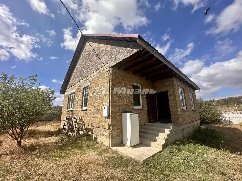 Дом в Крым, Симферопольский район, Перовское с/пос, с. Партизанское ... - Фото 2