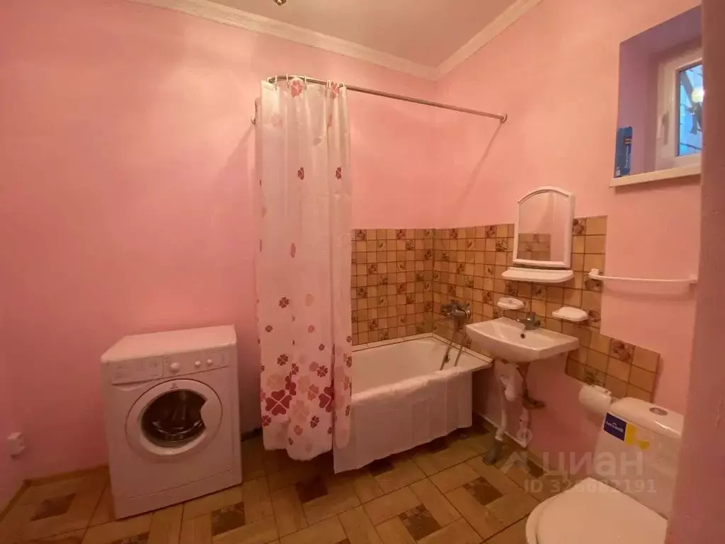 1-к кв. Крым, Феодосия ул. Морская, 6 (42.0 м) - Фото 2