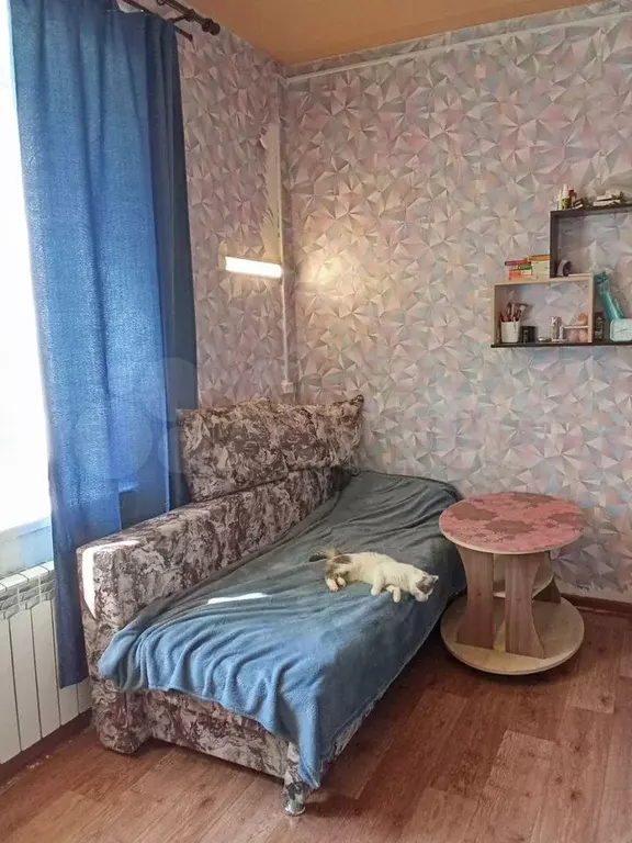 Комната 13,8 м в 3-к., 4/4 эт. - Фото 0