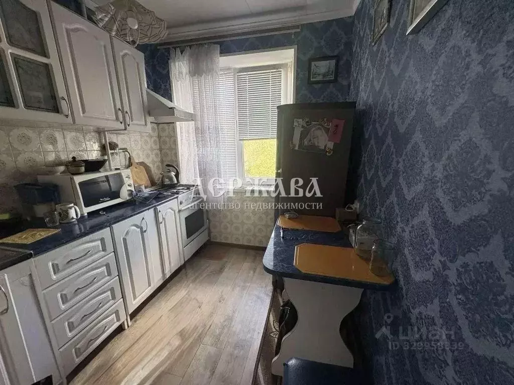 2-к кв. Белгородская область, Губкинский городской округ, пос. ... - Фото 2