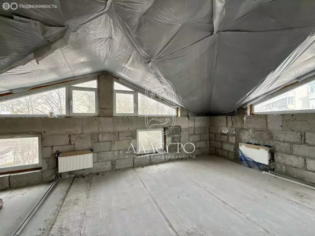 Квартира-студия: Севастополь, улица Генерала Хрюкина, 12Б (123 м) - Фото 2