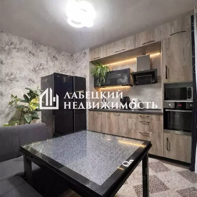 2-к кв. Московская область, Домодедово Южный мкр, ул. Курыжова, 20 ... - Фото 0