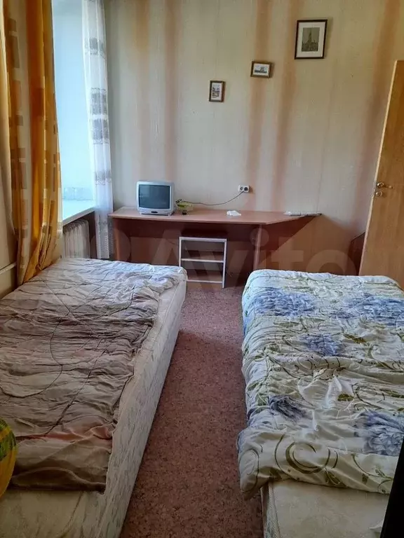 Комната 12 м в 3-к., 3/3 эт. - Фото 1