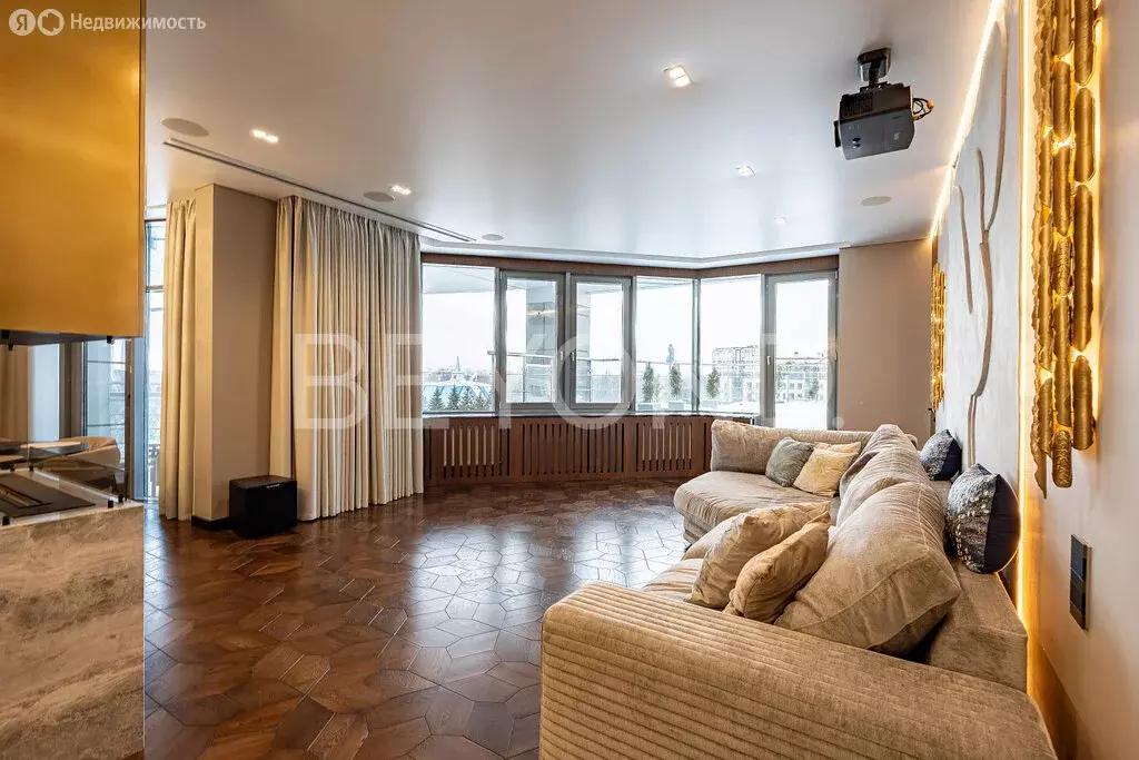 5-комнатная квартира: Санкт-Петербург, Рюхина улица, 10 (187.6 м) - Фото 1