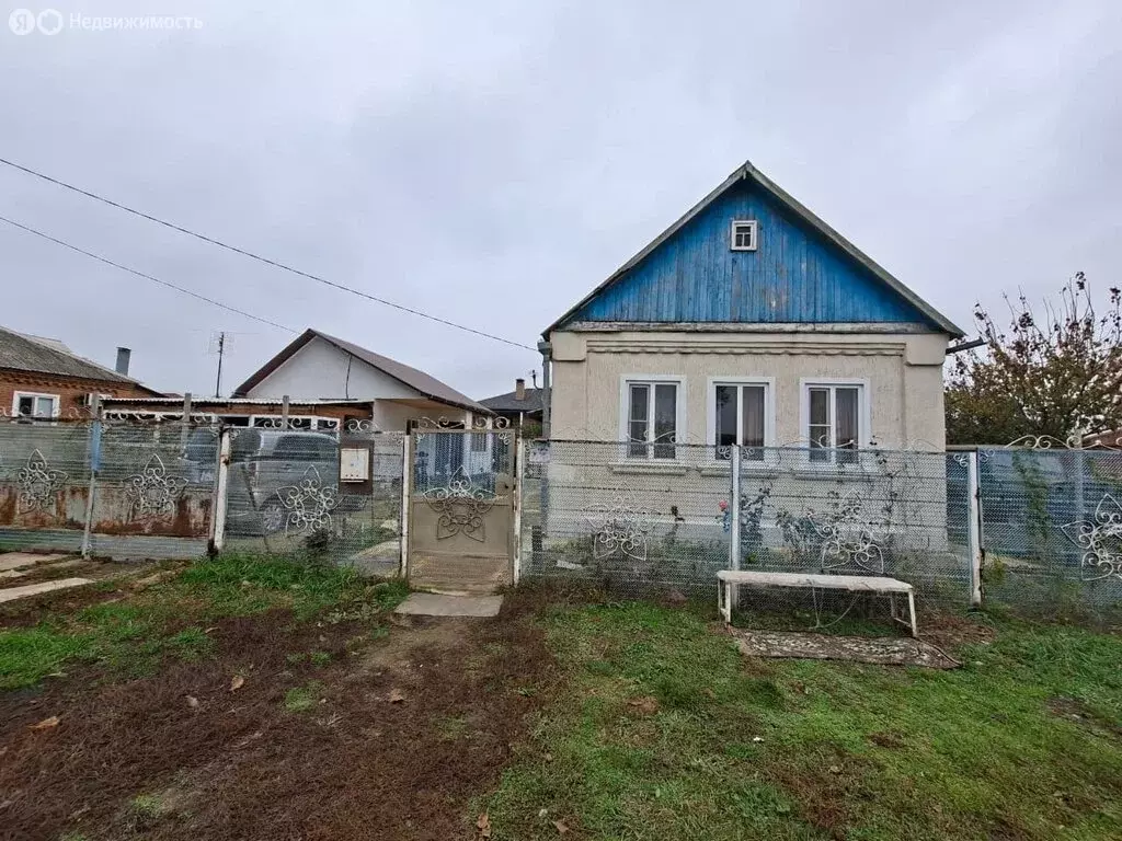 Дом в Новотитаровская, Степная улица (70 м) - Фото 1