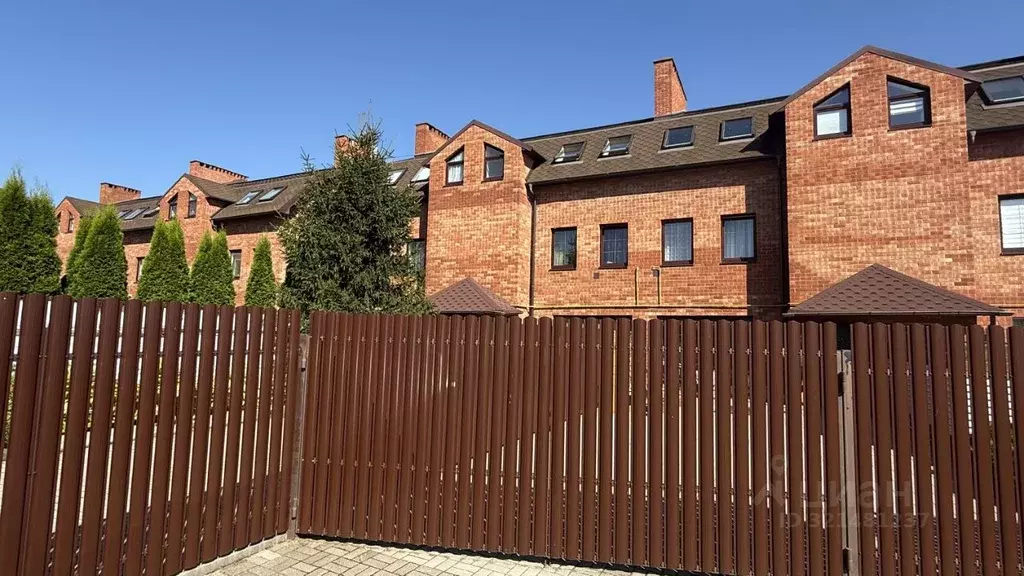 Дом в Калининградская область, Гурьевский муниципальный округ, пос. ... - Фото 1