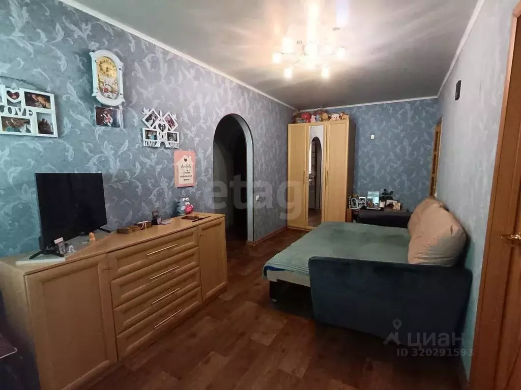 2-к кв. Белгородская область, Губкин Комсомольская ул., 47 (38.6 м) - Фото 0