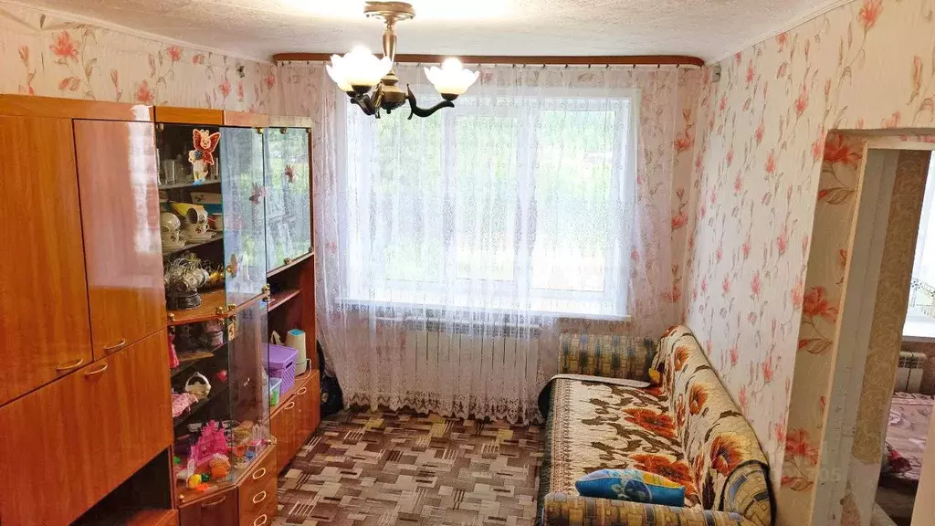 3-к кв. Свердловская область, Кировградский муниципальный округ, пос. ... - Фото 0